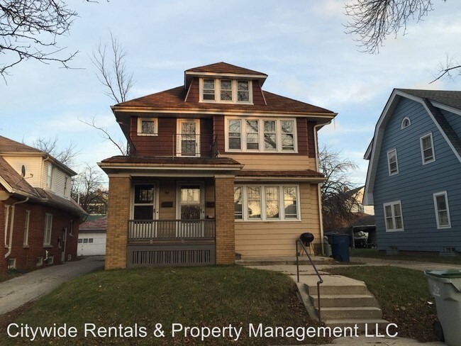 Building Photo - 2924 N 56th St