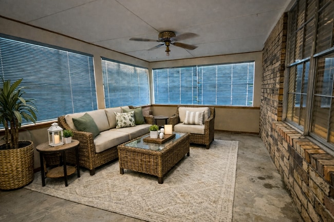 Foto del edificio - 2529 W Olympic Dr