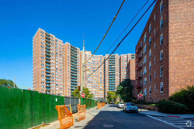 Building Photo - Philip Howard Apartments