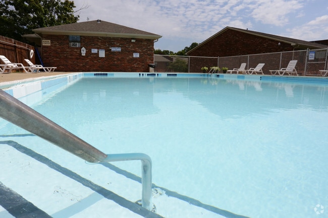 The Colony at The Oaks Apartments - Lexington, KY | Apartments.com