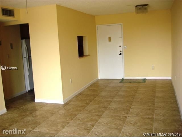 Foto del edificio - 9678 Fontainebleau Blvd