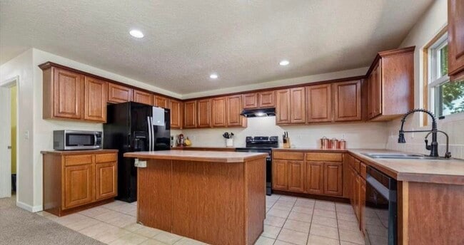 Building Photo - 9716 W Homewood Dr