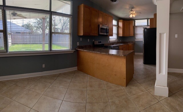 Building Photo - 3 Brentwood Dr