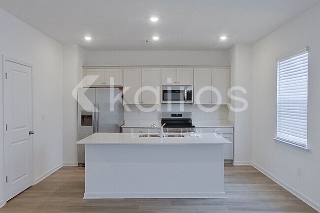 Foto del edificio - 212 Birch Ave