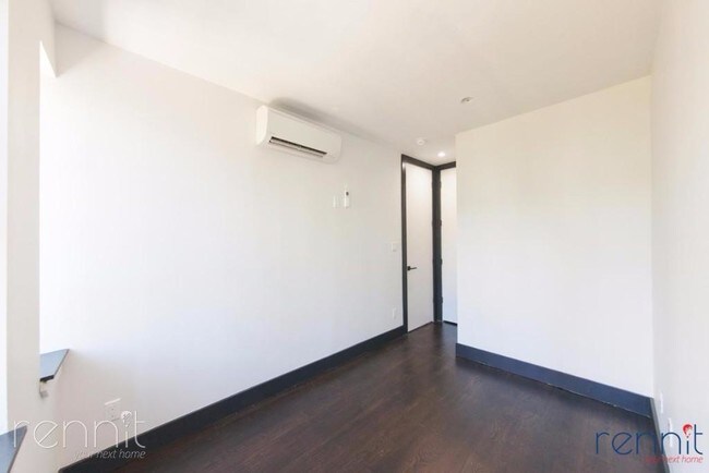 Foto del edificio - 241 Devoe St