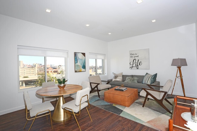 Interior Photo - 824 N Calvert St