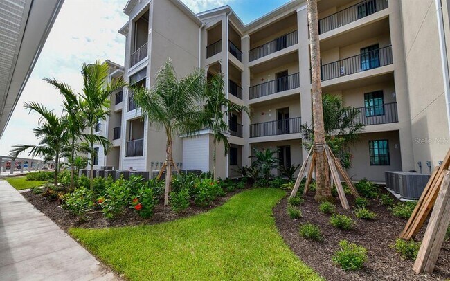 Building Photo - 17520 Gawthrop Dr