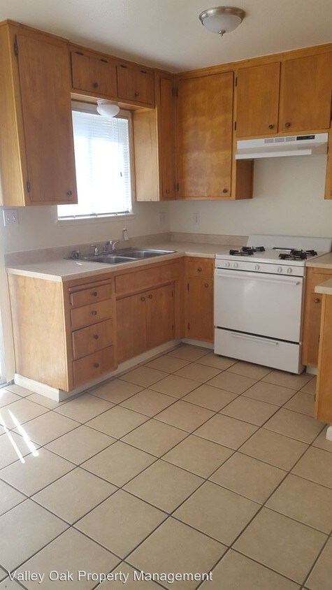 Foto principal - 1240 N Olive Ave