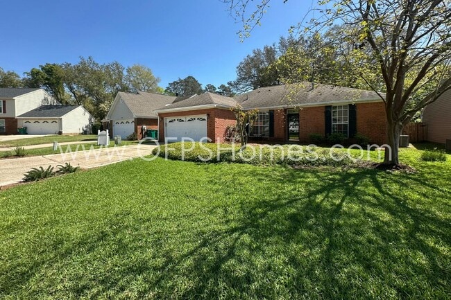 Foto del edificio - 4534 Parkwood Ln E