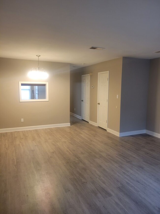 Foto del edificio - 2 bedroom/2.5 bath townhome in Clemmons