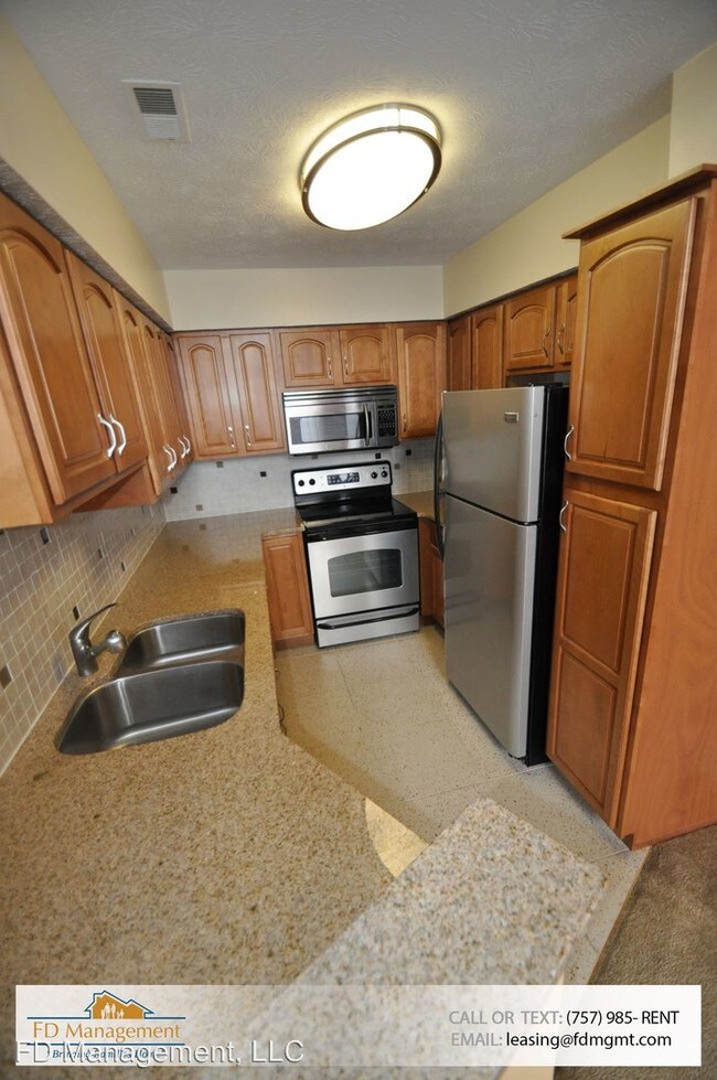 Foto del edificio - 2 br, 2 bath House - 744 Rock Crest Ct #304