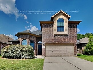 Building Photo - 18416 Sunrise Oaks Ct