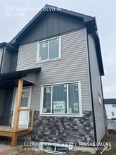 Building Photo - 594 Aquitania Blvd W