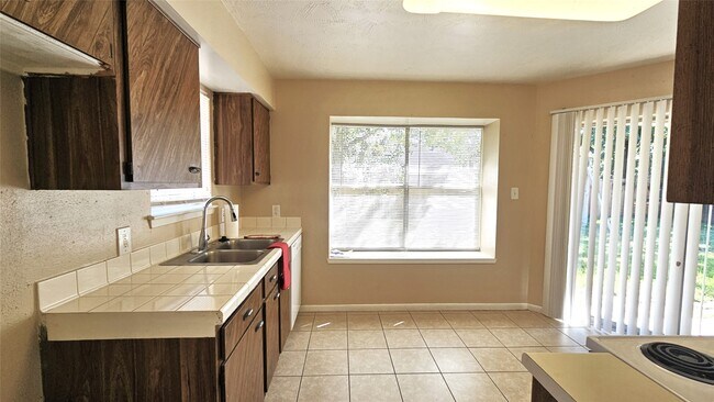 Foto del edificio - 16975 Meadowlark St