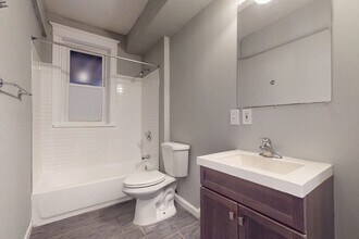Interior Photo - Vandy House