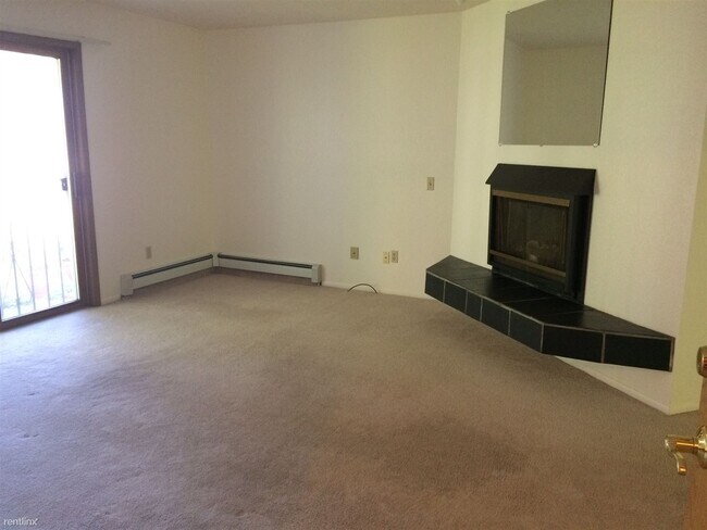 Foto del edificio - 2 br, 1 bath 4plex - 700 W 47th Ave Apt 1 #1