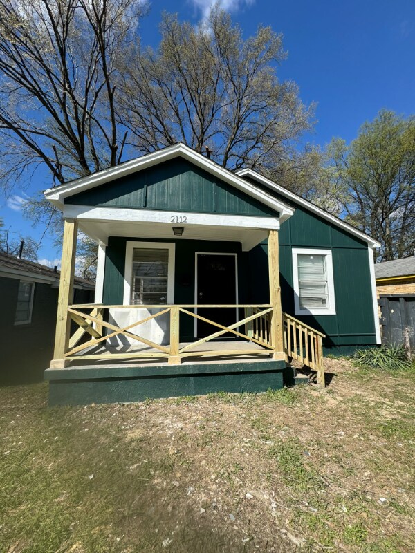 Primary Photo - 2112 Curry Ave