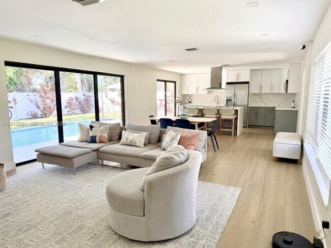 Foto del edificio - 151 SE 6th Ct