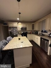 Building Photo - 6110 Ridge Ave