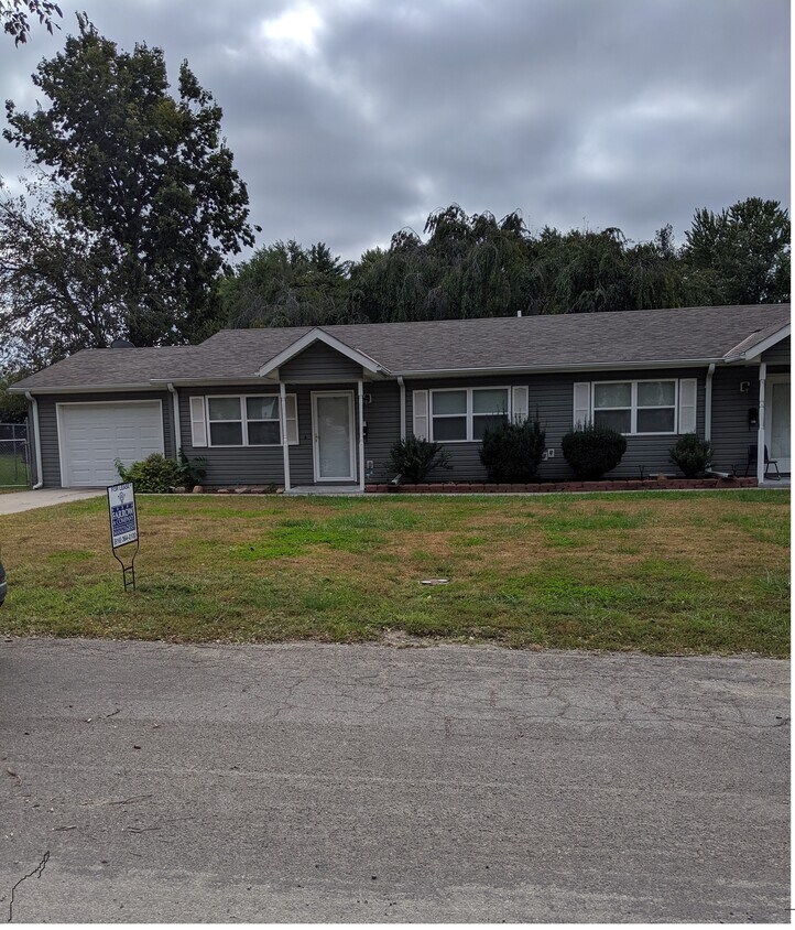 2408 El Tivoli Dr, Saint Joseph, MO 64507 Townhouse for Rent in Saint