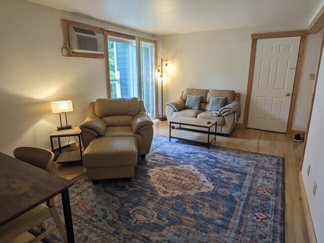 Foto del edificio - Village Green Apartments