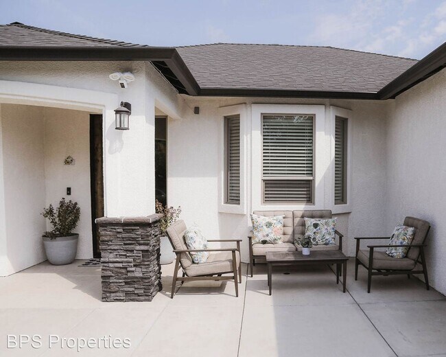 Building Photo - 3 br, 2 bath House - 1658 Desert Spring Place