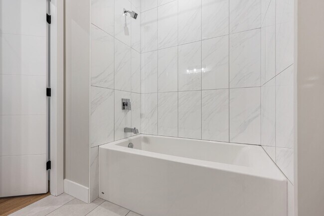 Photo du bâtiment - 5545-5545 Vedder Rd
