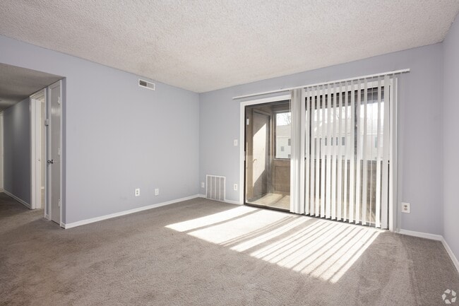 Sala de estar - Legacy on Elm Apartments