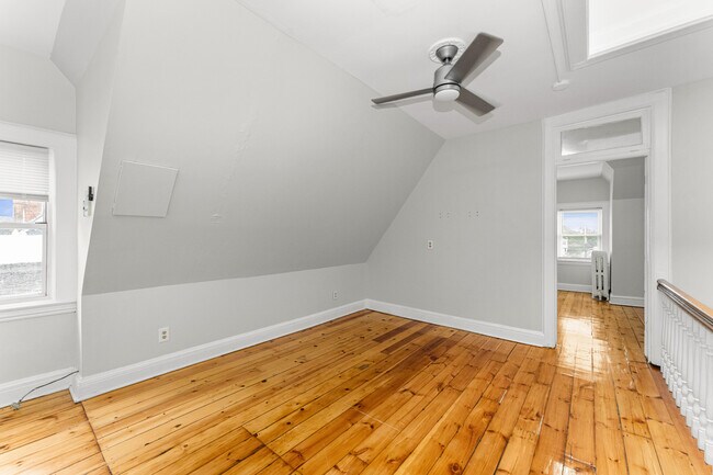 Foto del edificio - 102 S Lake Ave
