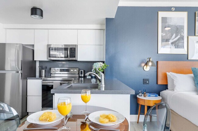 Building Photo - 2889 McFarlane Rd