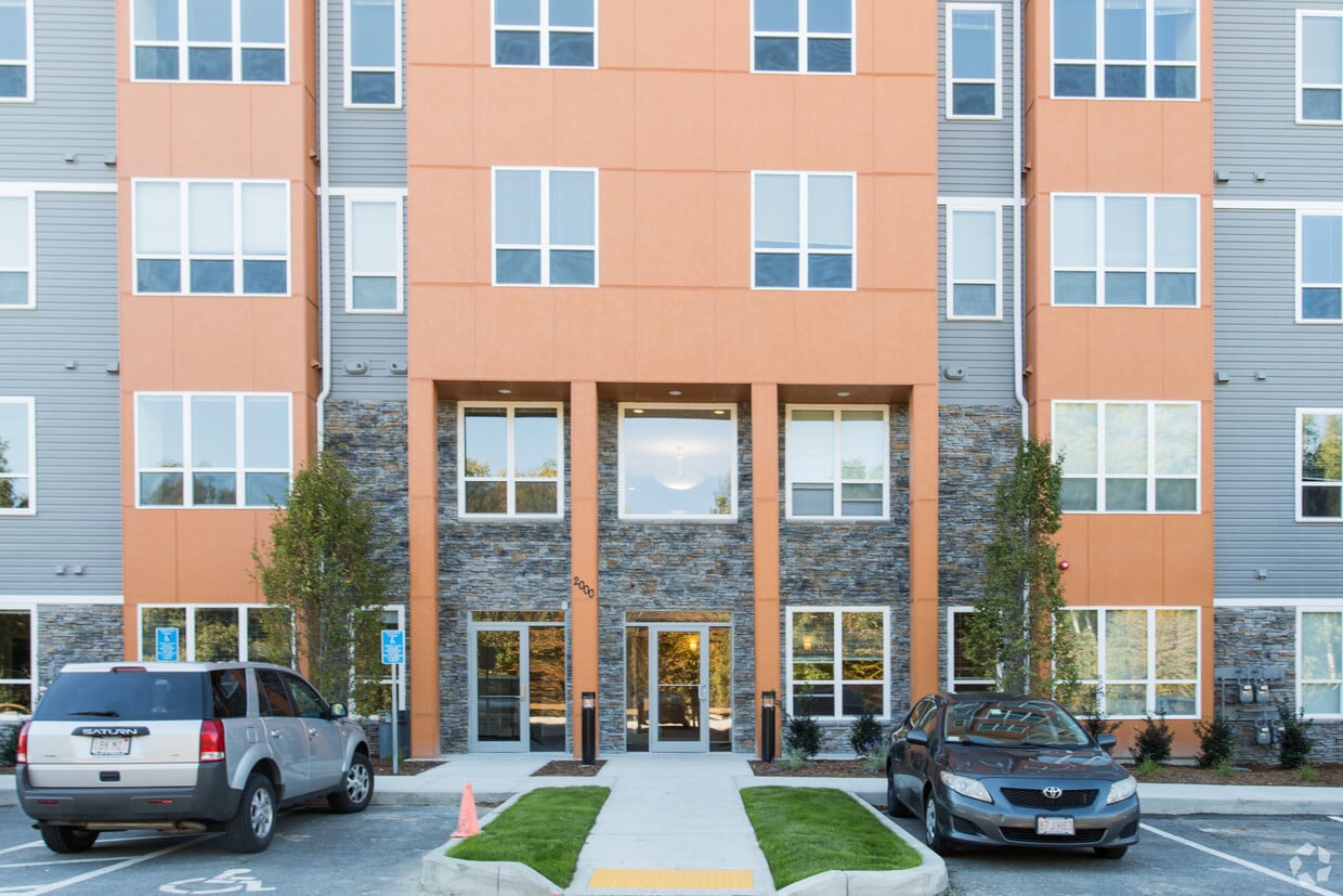 The Point At Hudson Apartments Hudson, MA