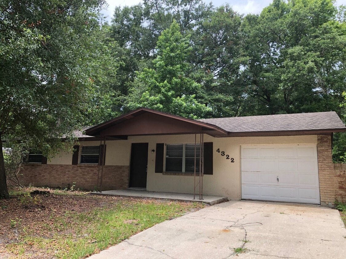 3 br, 2 bath House 4322 NW 20th Terr. House for Rent in Gainesville