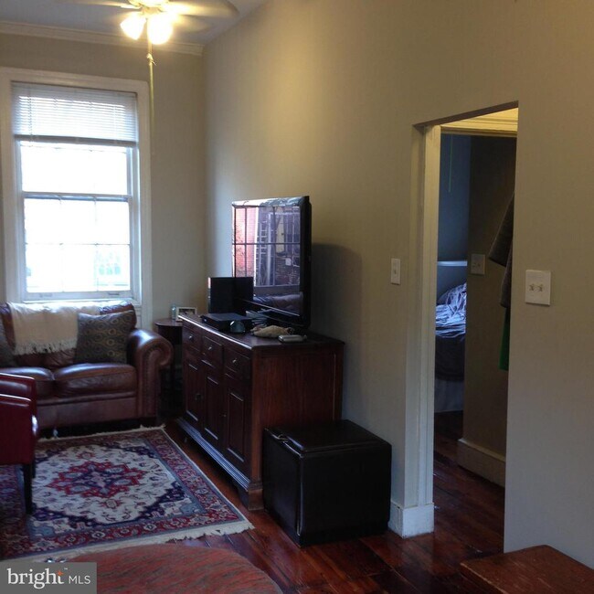 1432 Lombard St Unit 3F, Philadelphia, PA 19146 Room for Rent in