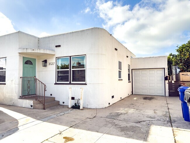 Foto del edificio - 3139 Nimitz Blvd, San Diego, CA 92106