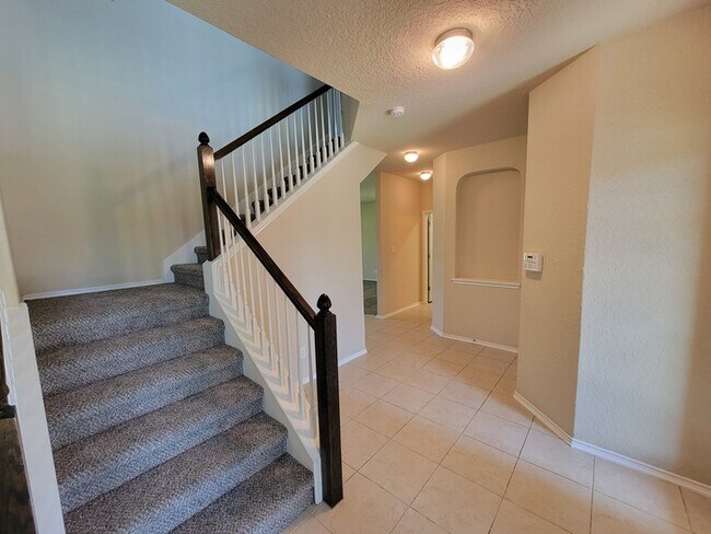 Foto del edificio - Charming 4 beds 2 baths in San Antonio!