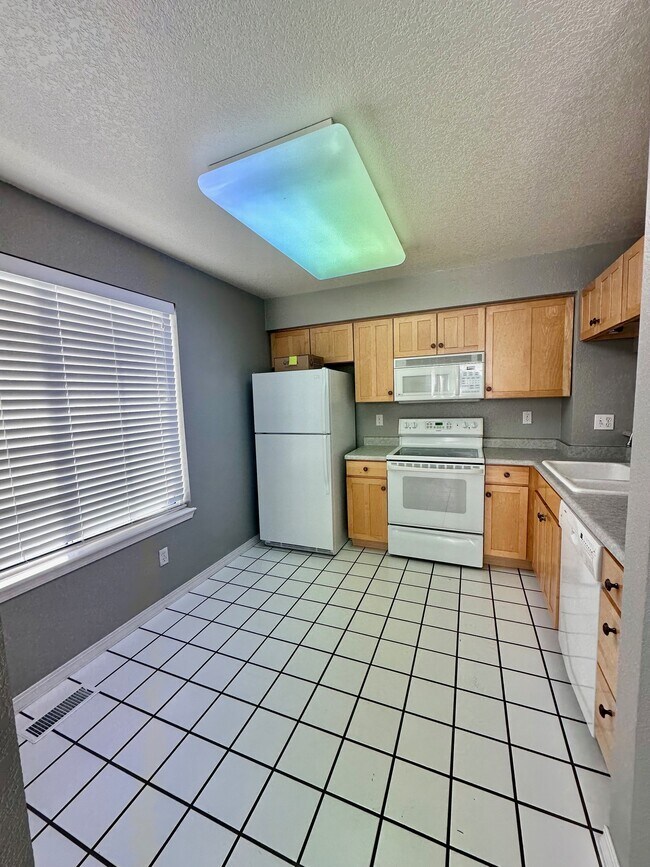 Foto del edificio - 6832 Antigua Dr