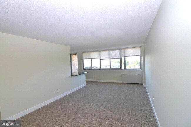 Building Photo - 1220 Blair Mill Rd