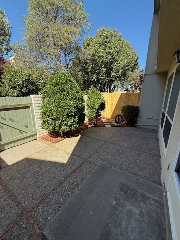 Foto principal - Beautiful 2 bedroom 2.5 bathroom with two ...
