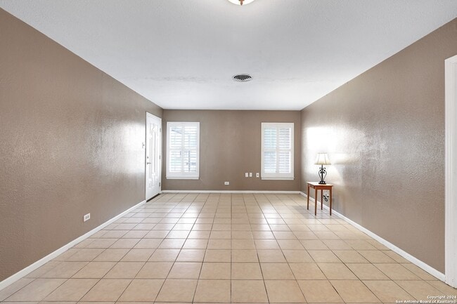 Building Photo - 358 Saratoga Dr