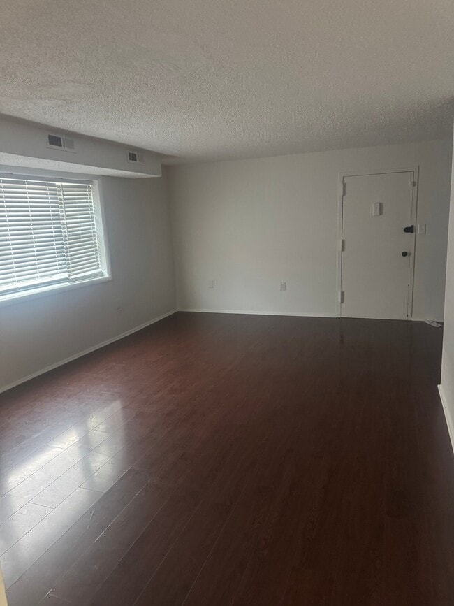 Foto del edificio - 3807 Swann Rd