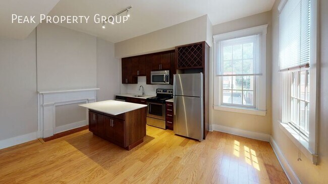 Building Photo - Posh 1 bedroom located in the Pendleton Di...