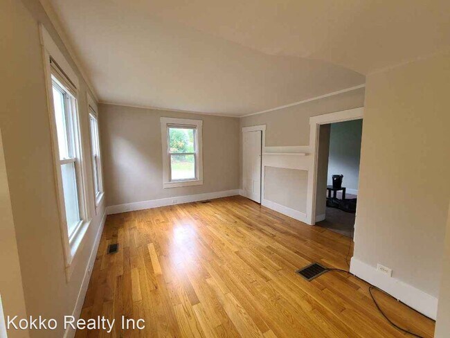 Building Photo - 3 br, 1.5 bath House - 235 Gibbons Highway