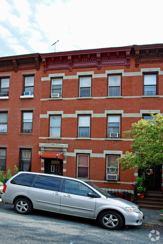 Building Photo - 427 Union St