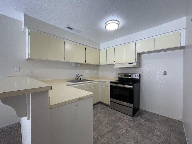 Building Photo - 870 Netters Cir