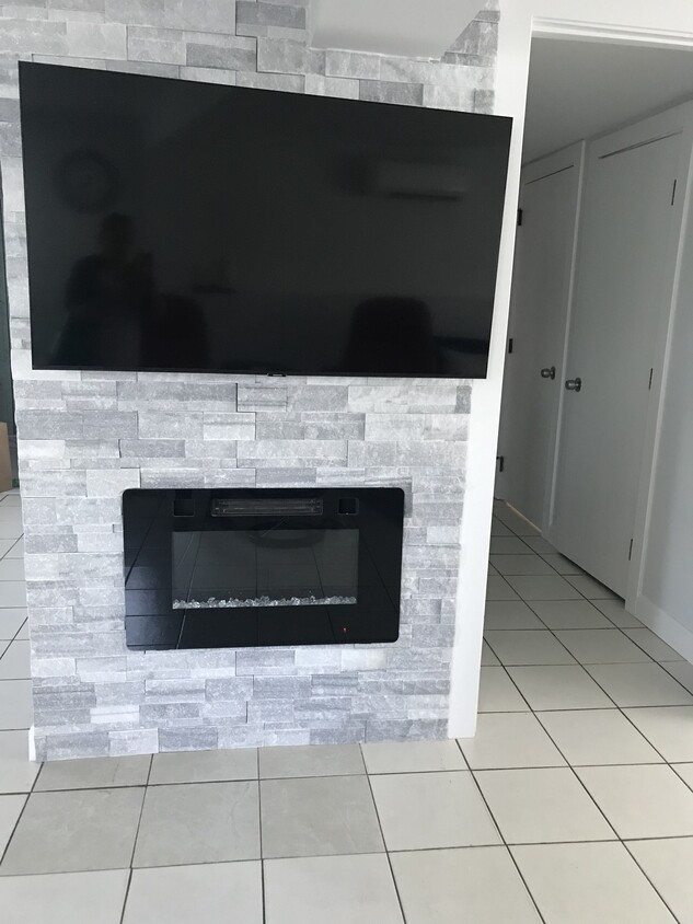 Primary Photo - 13 Canterbury Dr