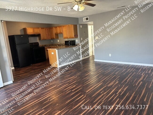 Building Photo - 3927 Highridge Dr SW