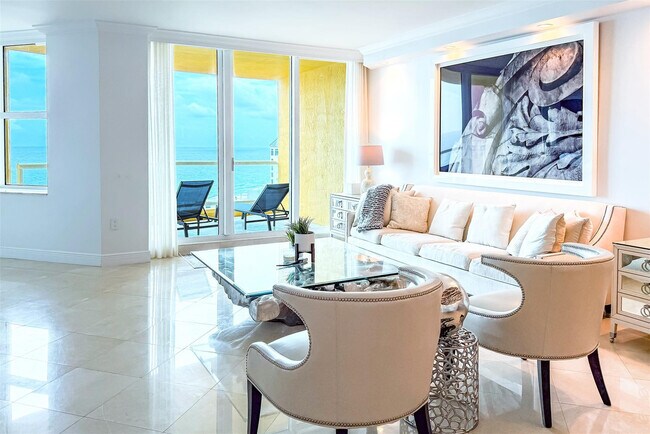 Foto del edificio - 2110 N Ocean Blvd