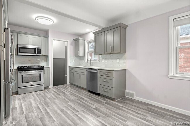 Foto del edificio - 3 br, 1 bath House - 8476 Riverview St