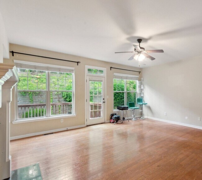 Building Photo - 1798 Oak Brook Ln NW