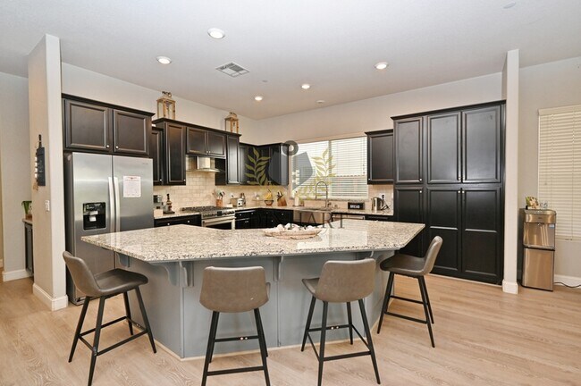 Foto del edificio - 531 Meridian Ave